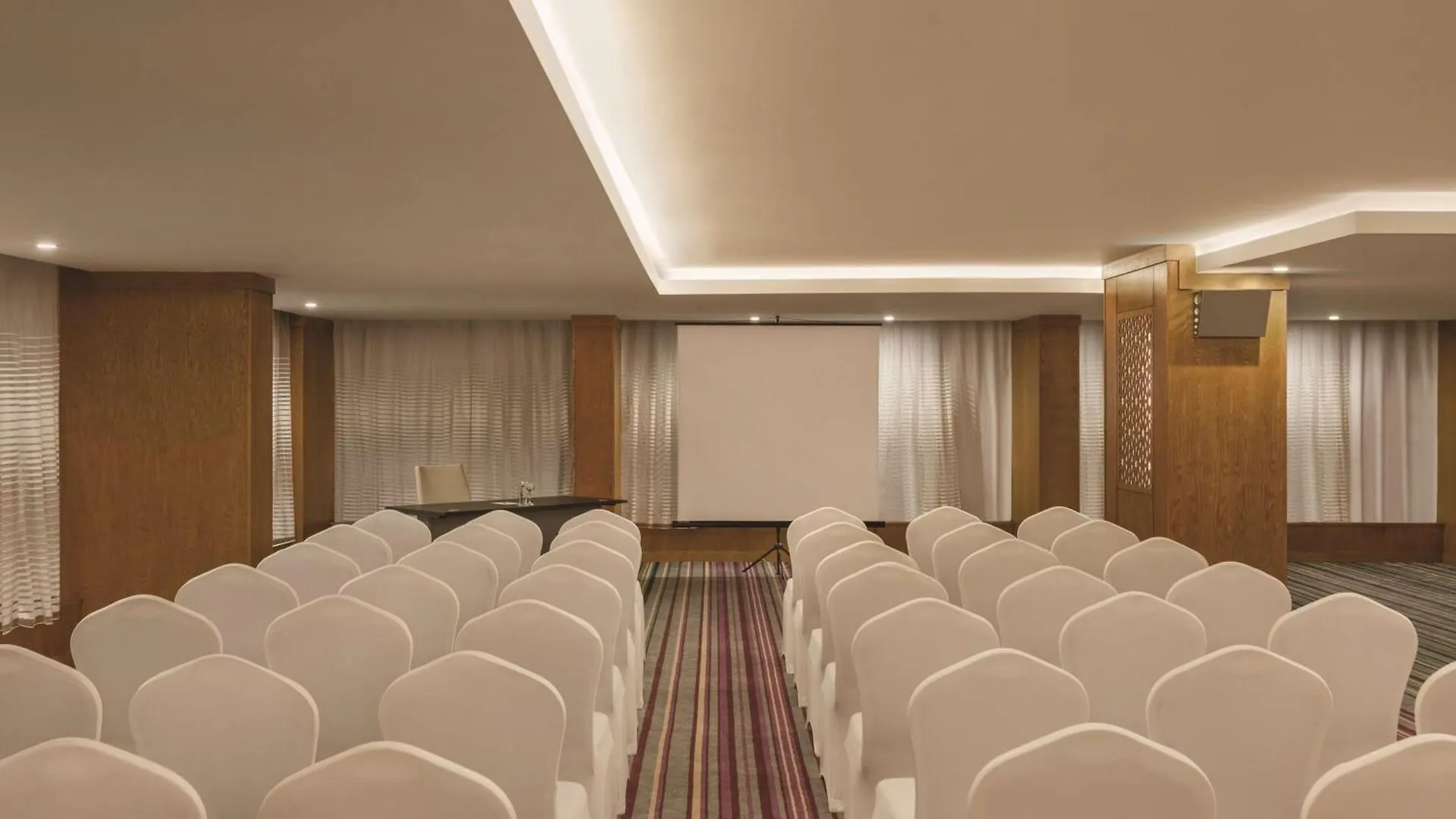 Vivid Jeddah Hotel, A Member Of Radisson Individuals 5*,  Саудовская Аравия